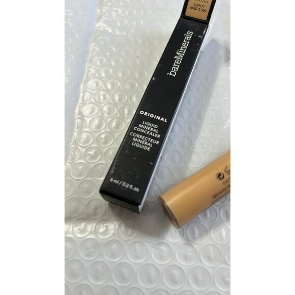 BareMinerals Original Liquid Mineral Concealer Light/Medium 2.5W (ivory) New - Picture 3 of 10
